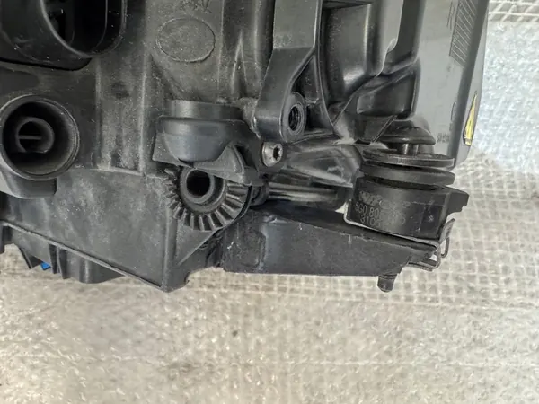 VW GOLF VII 7 GTI Farol Direito image 4