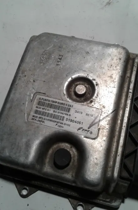 Unidade de controle do motor Fiat 51904061 image 2