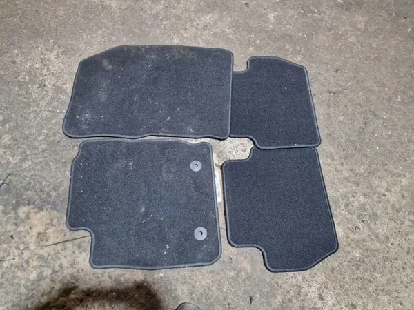 Conjunto de tapetes Ford OE GNB130D00 para Ecosport 2020 image 3