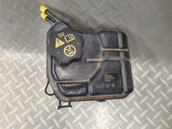 Kylvätskebehållare OEM 22953220 för Insignia 2.8 Turbo image 2
