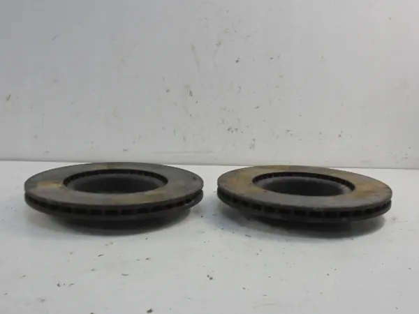 Disque de frein AK-12-724495 avant pour VW Passat B6 image 3