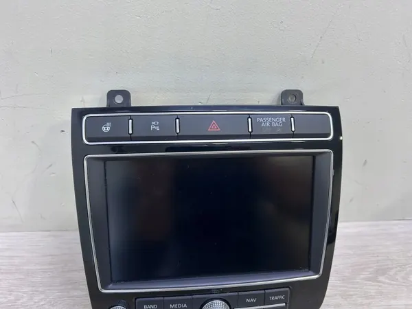 VW Touareg navigointinäyttö OEM 7P6919603L image 8