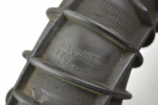 Volvo V70 II 2.4 Tuyau d'admission d'air turbo 30636854 image 4