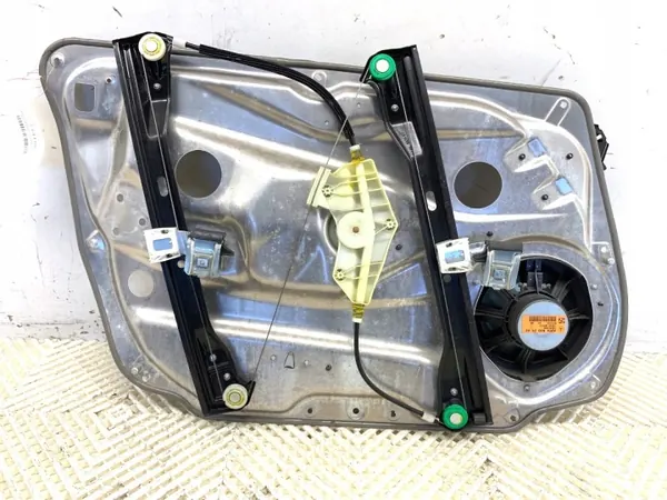 OEM 2048200242 Voor Rechts Raambediening Mercedes image 3