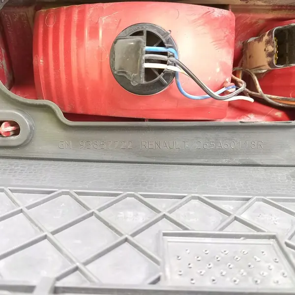 Luz trasera Nissan Primastar 2012 8200415251 image 8