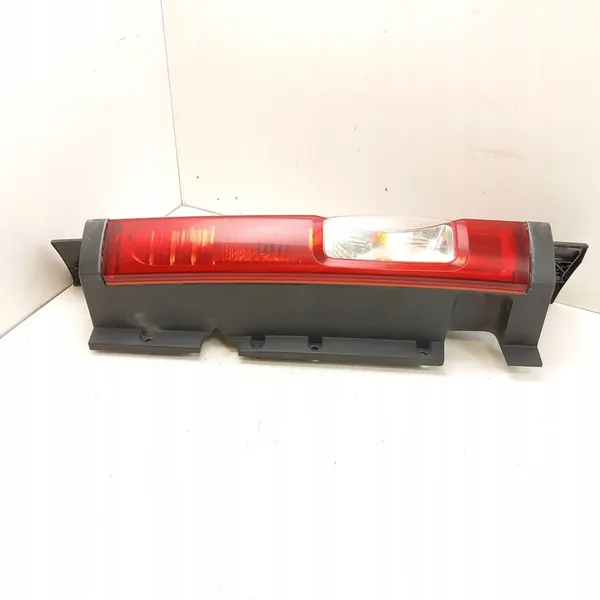 Luz trasera Nissan Primastar 2012 8200415251 image 9