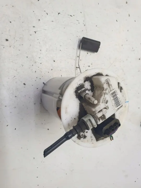 Bränslepump OEM C1B1-9H307-AB för Ford Fiesta MK7 image 2