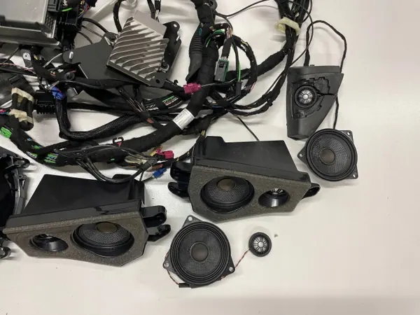 BMW X6 E71 Top HiFi Luidspreker-set OEM 9335339 image 4