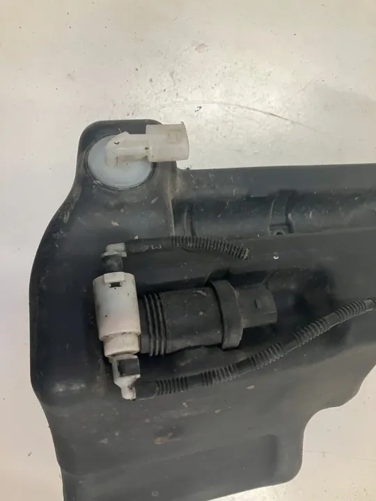 Scheibenwaschbehälter Mercedes A-Klasse W176 OEM A2468690220 image 5