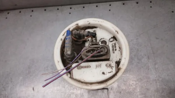 Polttoainepumppu OEM 1J0919051H Audi A3 8L 1.6B image 5