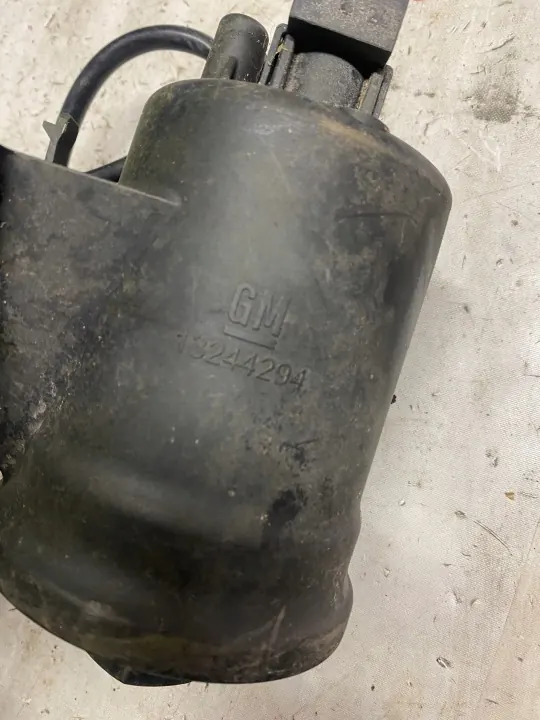Opel Insignia Bränslefilterhus OEM 256226 image 6