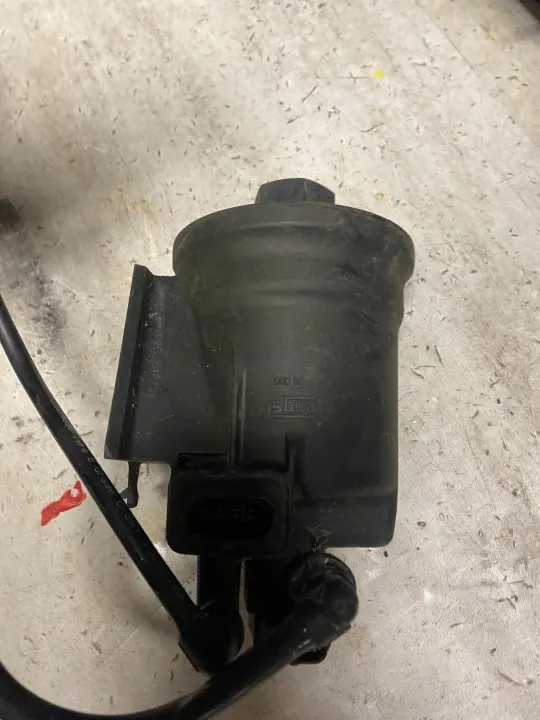 Opel Insignia Bränslefilterhus OEM 256226 image 7