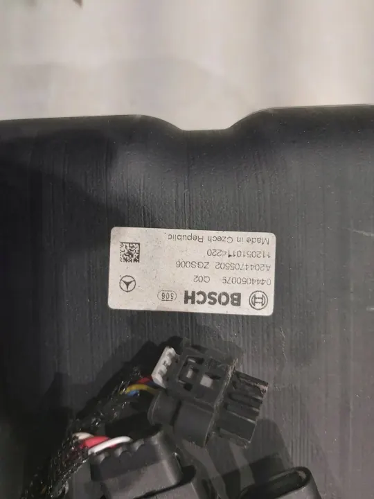 AdBlue-säiliö OEM A2044705502 Mercedes GLK:lle image 3