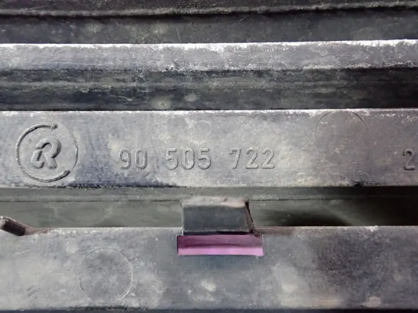 Emblème de calandre Opel Vectra B OEM Zawada-381131- image 7