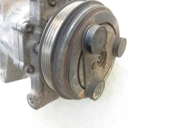 Compressore aria condizionata Subaru Impreza II 1.6 AWD OEM 73111FE040 image 3