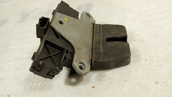 Serrure de coffre FORD FOCUS II 2 OEM FOCUS II 2 image 8
