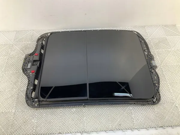 Teto Panorâmico Audi Q3 OEM 8U0877041A Usado image 2