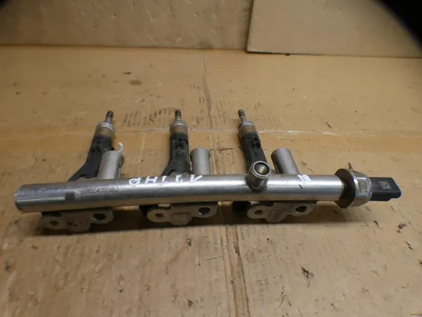 PEUGEOT 308 T9 Rampa de combustível com injetor 1.2 THP image 2