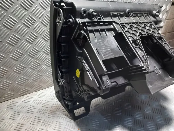 VW Golf VII Passagerarsida Konsolfack OEM 5G1857285E image 10