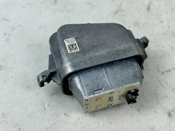 Audi RS5 Scheinwerferteil OEM 12345 - Gebraucht image 2