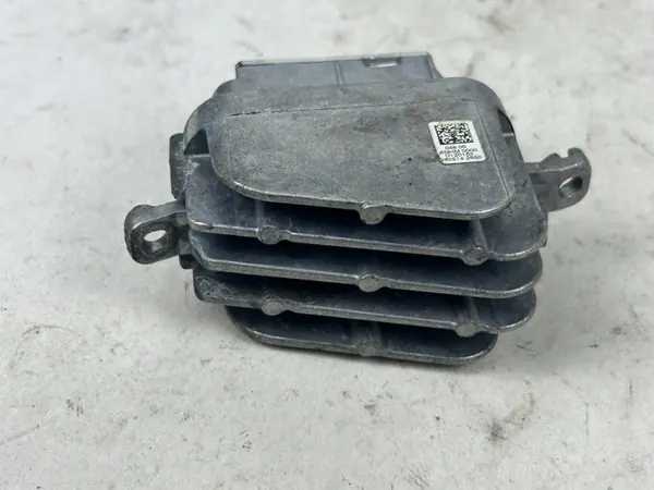 Audi RS5 Scheinwerferteil OEM 12345 - Gebraucht image 4