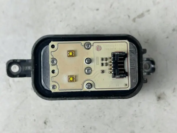 Audi RS5 Scheinwerferteil OEM 12345 - Gebraucht image 7