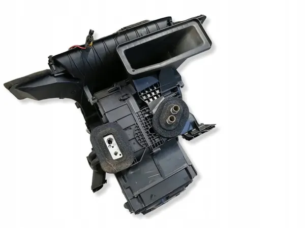 Käytetty Renault OE lämmitysydin OEM 8200786324 image 2