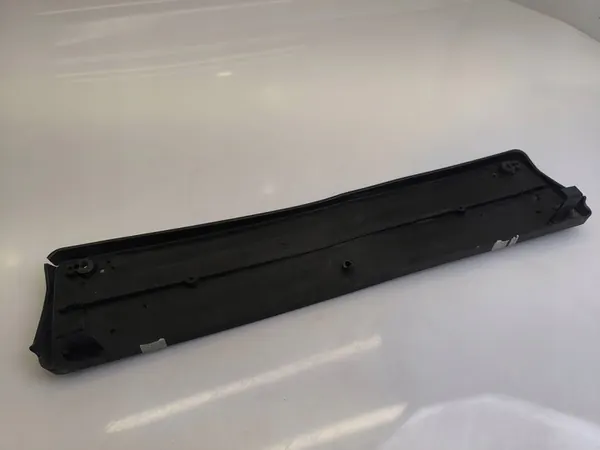 Nummerplåtshållare Mercedes E W211 image 2