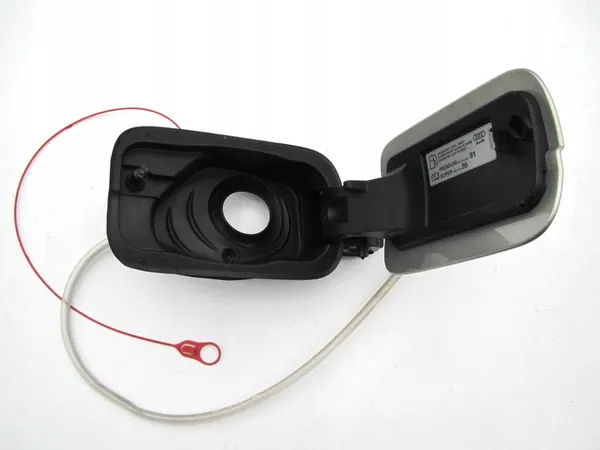 AUDI A4 B9 2016 Bränsletank Lock OE image 2