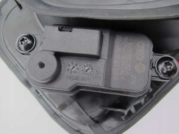 AUDI A4 B9 2016 Bränsletank Lock OE image 5