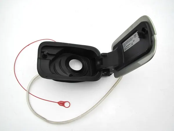 AUDI A4 B9 2016 Bränsletank Lock OE image 9