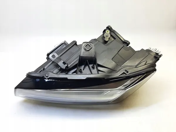 AUDI Q2 Faro Izquierdo 81A941773D 81A941033 image 5