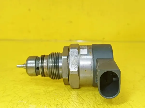 Kraftstoffdrucksensor OEM DRC101213 für Audi Q7 4L image 3