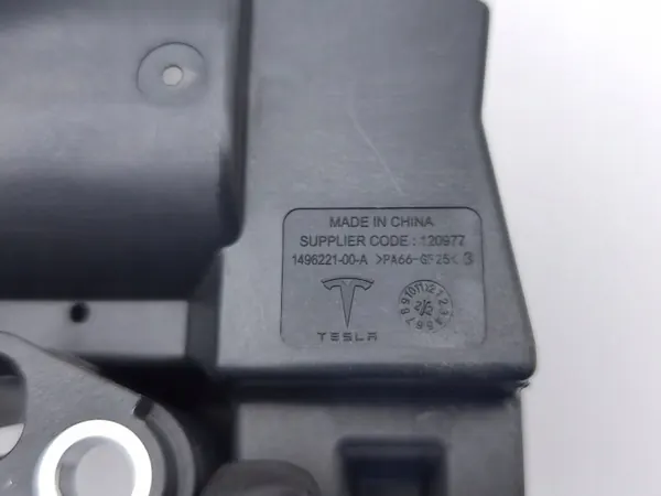 Fusible Tesla Model Y OEM 149622100A - Usado image 9