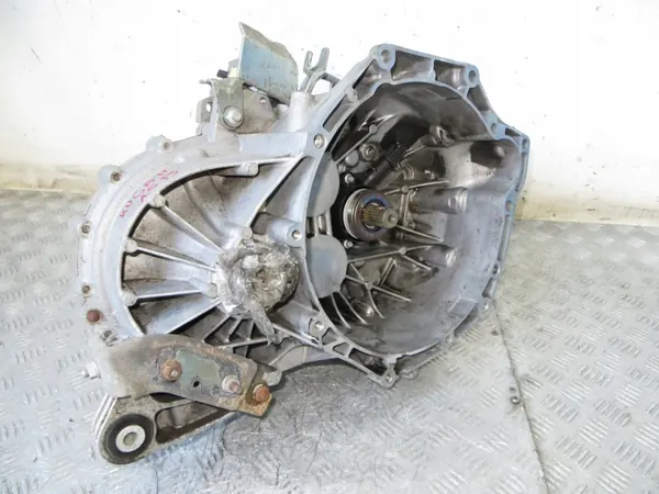 Ford Kuga MK2 1.5B Schaltgetriebe CV6R-7002-DCA image 2