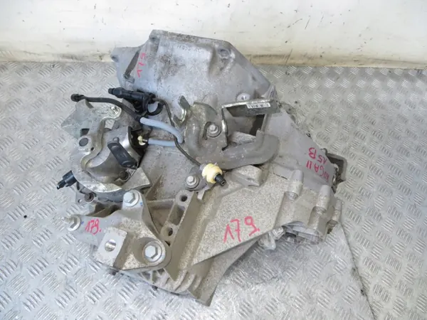 Ford Kuga MK2 1.5B Schaltgetriebe CV6R-7002-DCA image 4
