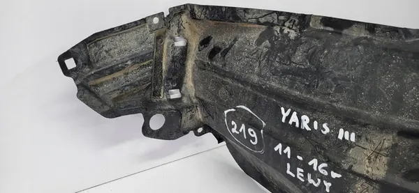 Left Front Wheel Arch Toyota Yaris III image 2