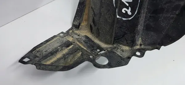 Left Front Wheel Arch Toyota Yaris III image 4