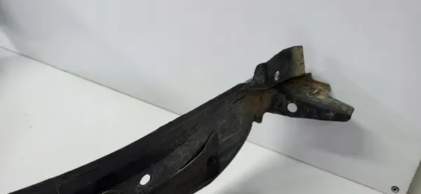 Left Front Wheel Arch Toyota Yaris III image 7