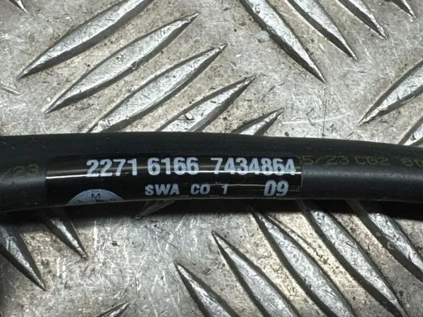 Voorruitensproeier slang OEM 7434864 BMW G05 G07 image 4