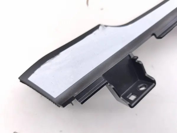 Handschoenenvakframe KIA Niro 2024 OEM 84790AT900 image 3