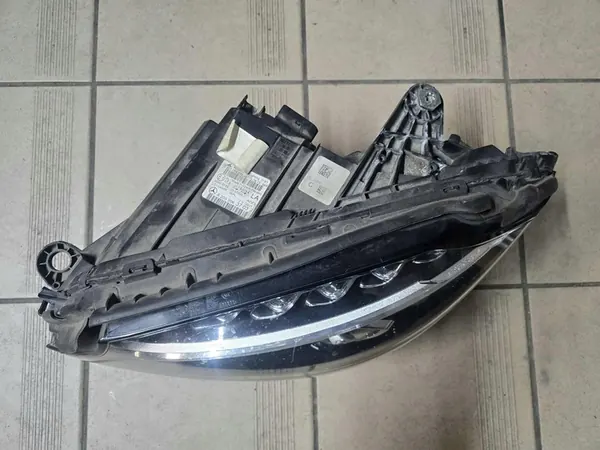 Linker koplamp Mercedes C-Klasse W205 Full LED Performance A2059063703 image 2