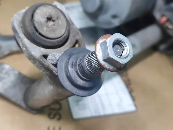 Oikea pyyhkijän mekanismi Seat ALTEA / XL Toledo 2 image 2