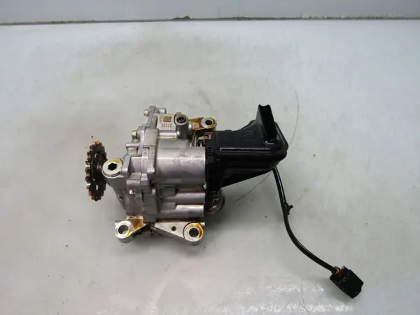 Bomba de aceite Mazda OEM 20F26D0028 para CX-30 2.0 SKYACTIV-X image 2