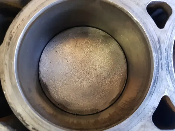 Bloc moteur inférieur OEM mercedes413 pour Mazda 6 GG 2.0 16V LF image 4