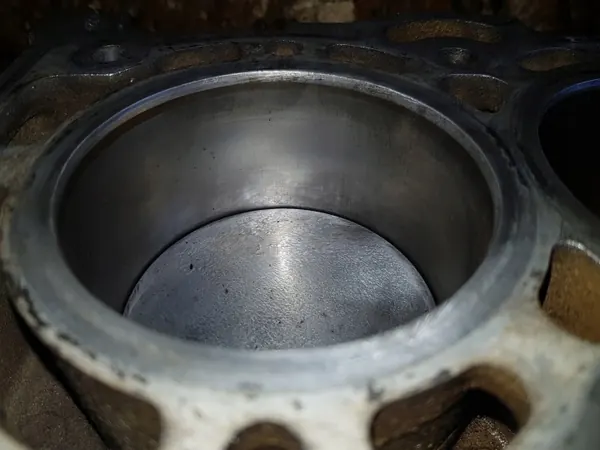 Bloc moteur inférieur OEM mercedes413 pour Mazda 6 GG 2.0 16V LF image 5