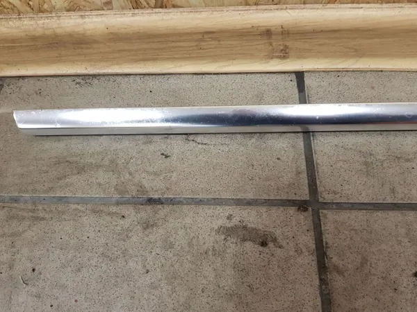 OEM JUT82047 Heckscheibenleiste links Volvo V40 image 3