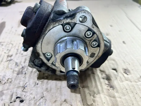 Nissan OE 16700-EB30B Hochdruckpumpe image 5