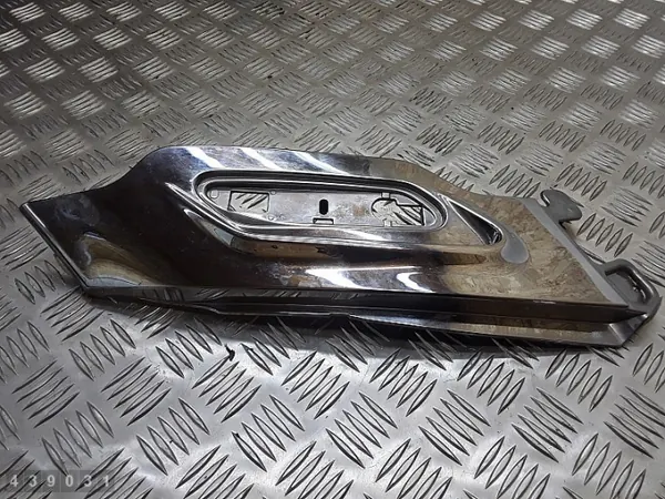 Pilarin päällyste OEM 9802607 Mini Cooper Countrymanille image 3