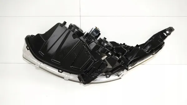 OEM 362995966 Oikea etuvalo Peugeot 208 image 8